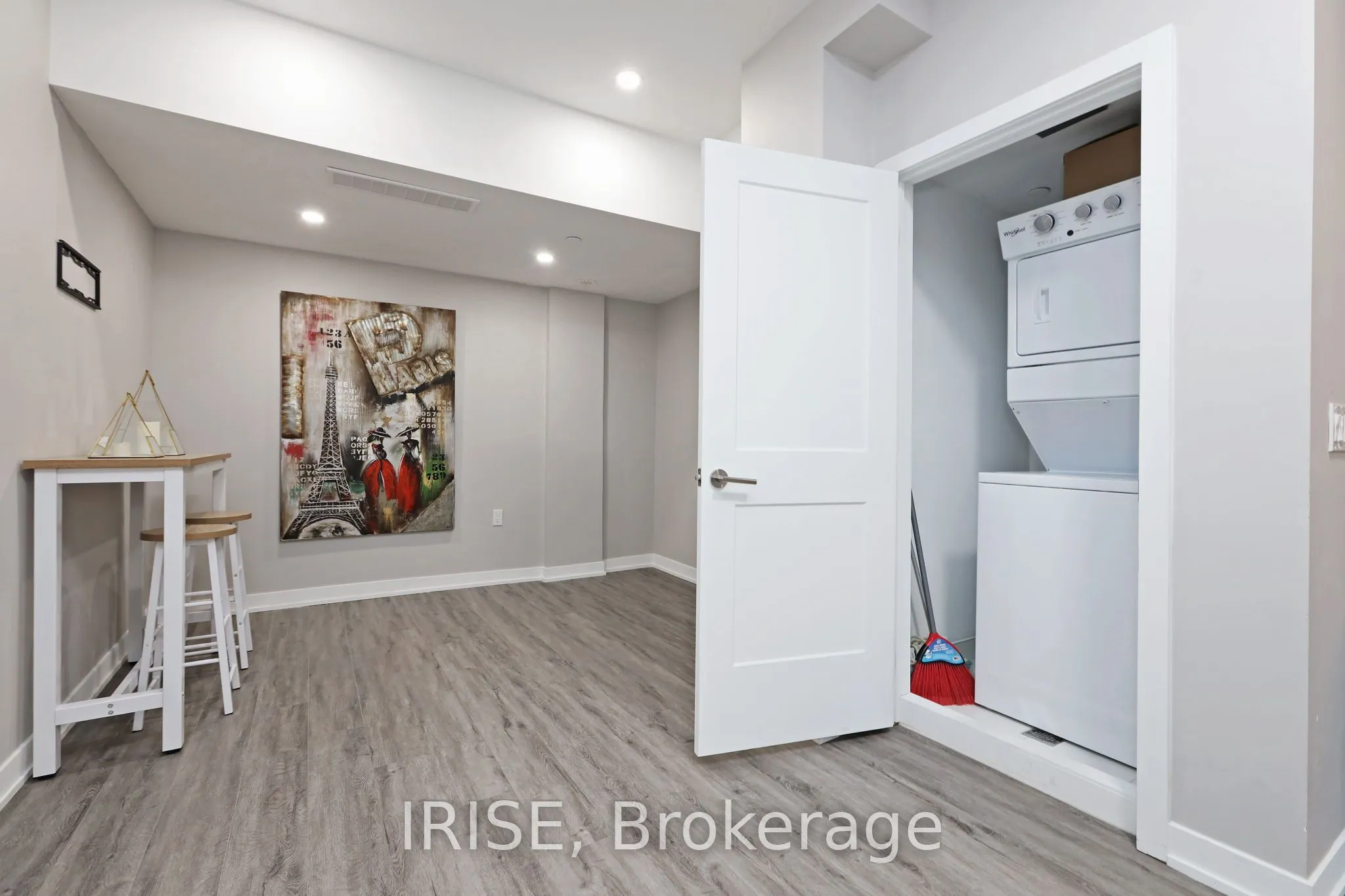 485 Logan Avenue S, #207