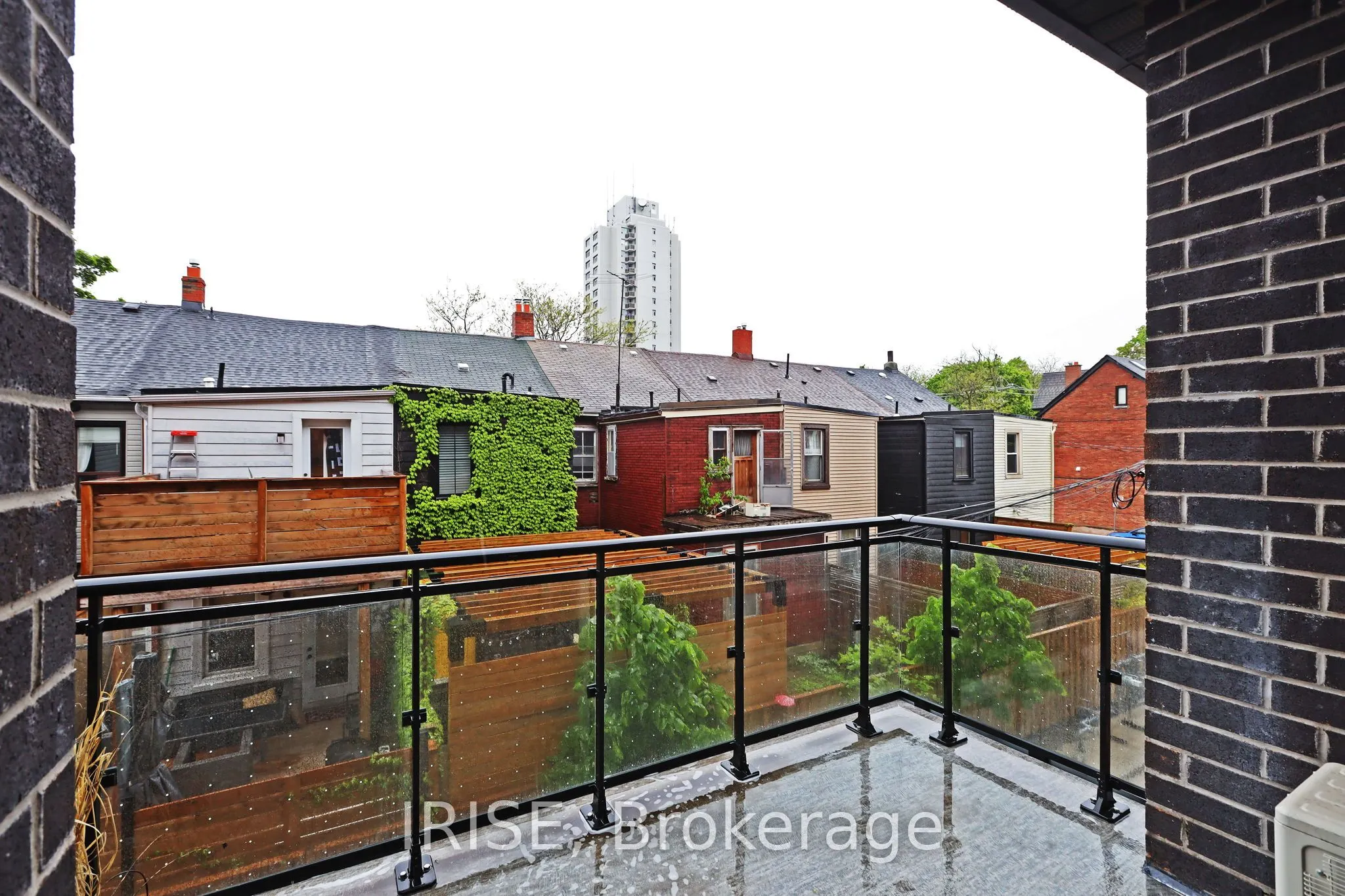 485 Logan Avenue S, #207
