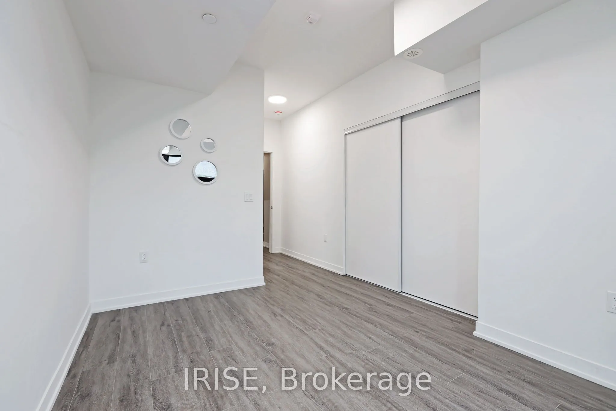 485 Logan Avenue S, #207