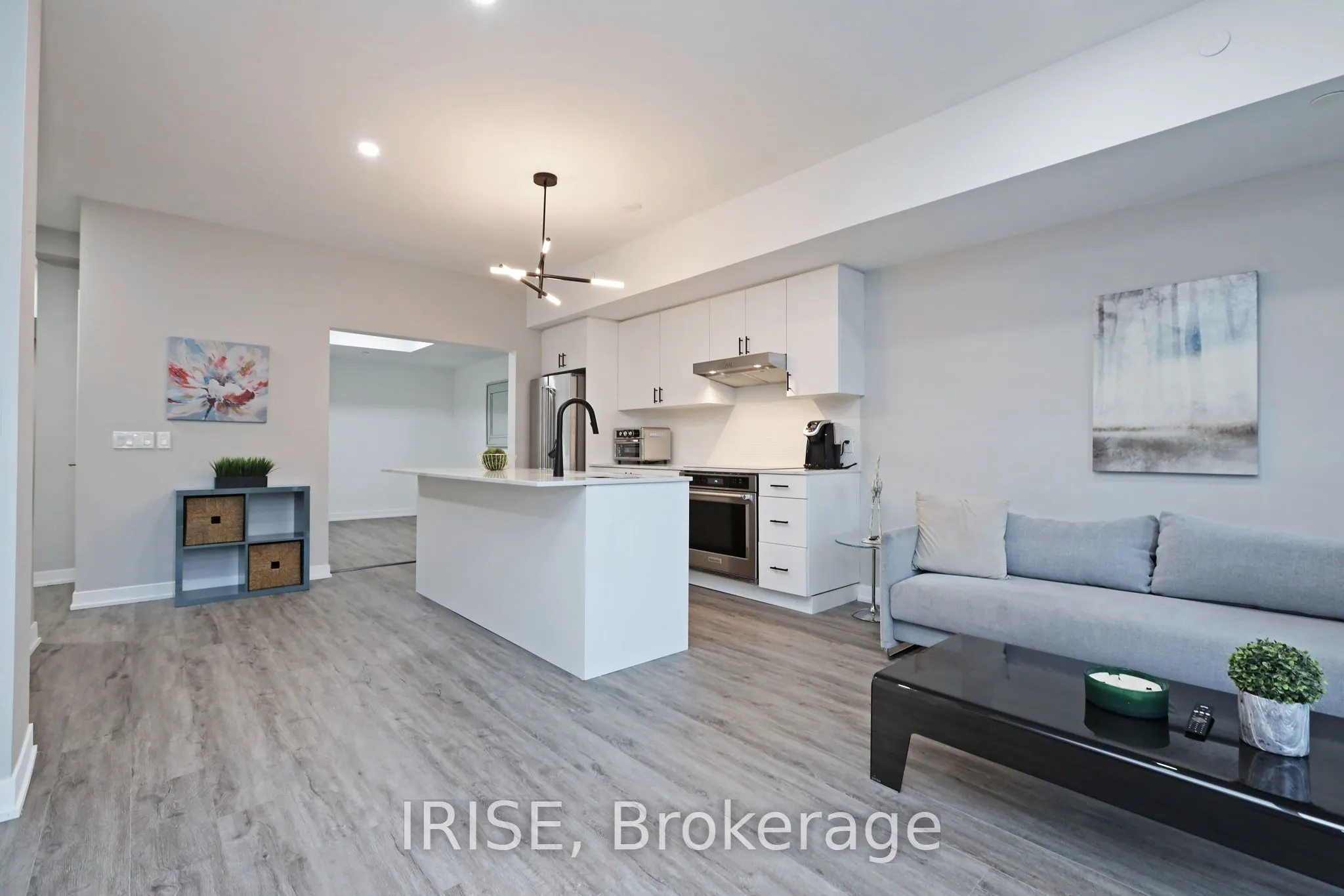 485 Logan Avenue S, #207