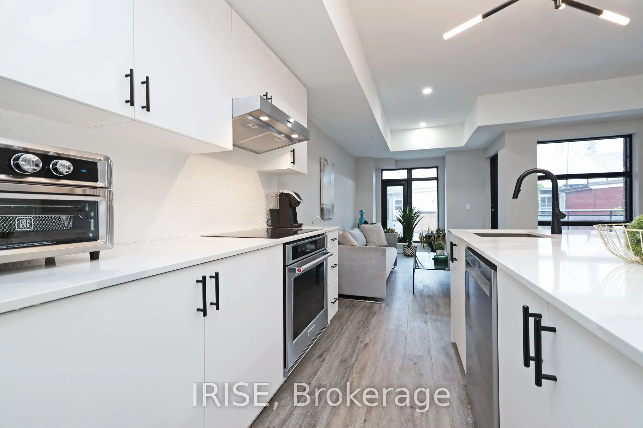 485 Logan Avenue S, #207