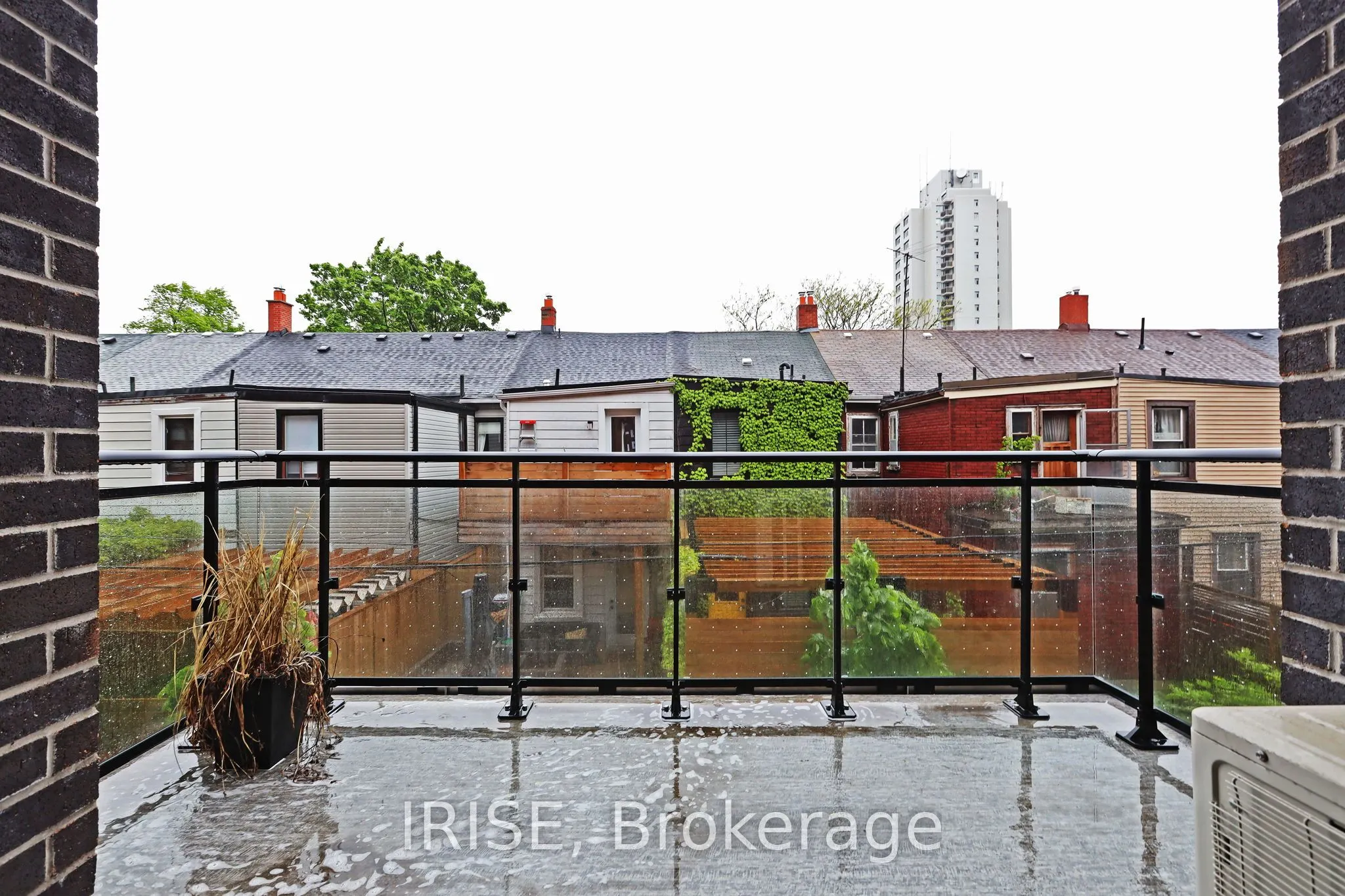 485 Logan Avenue S, #207
