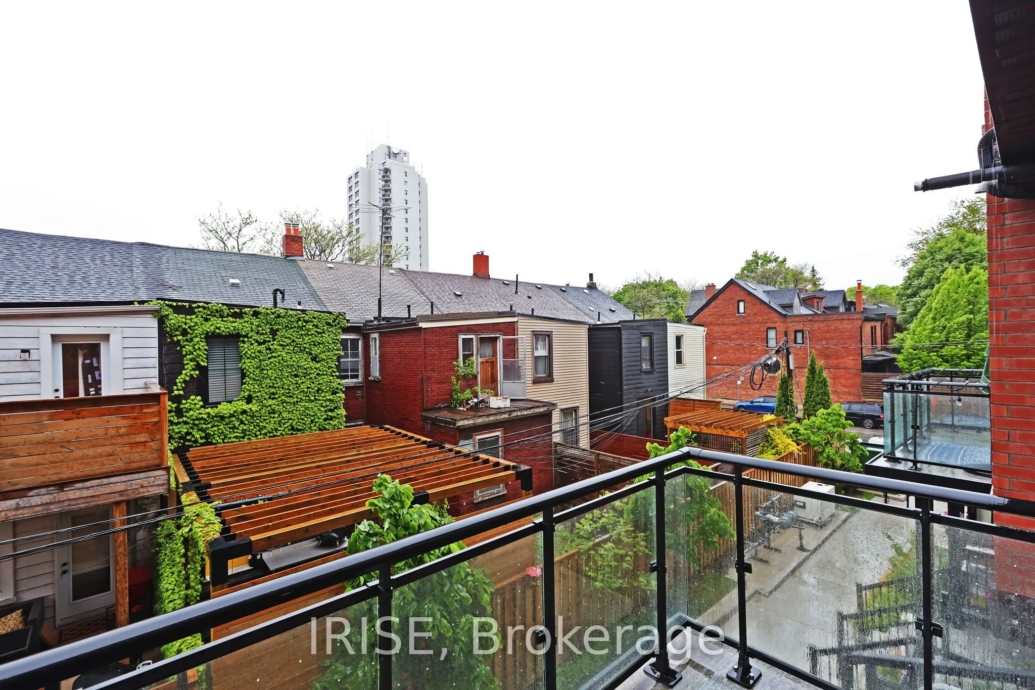 485 Logan Avenue S, #207