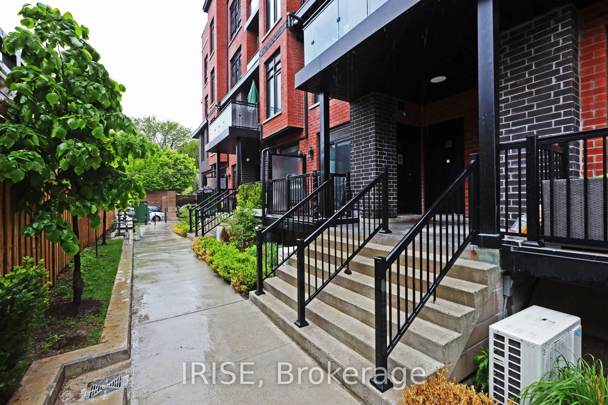 485 Logan Avenue S, #207