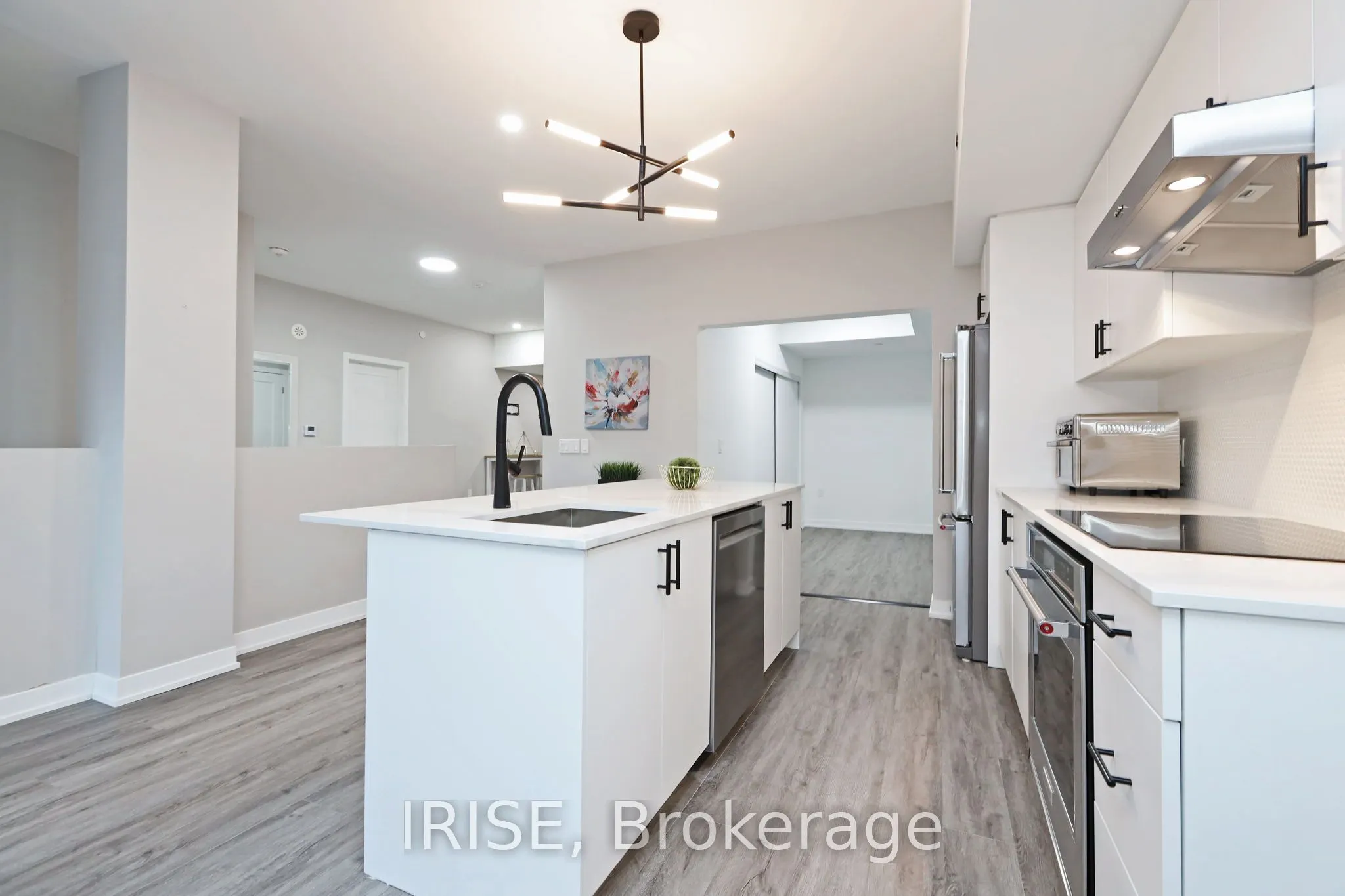 485 Logan Avenue S, #207