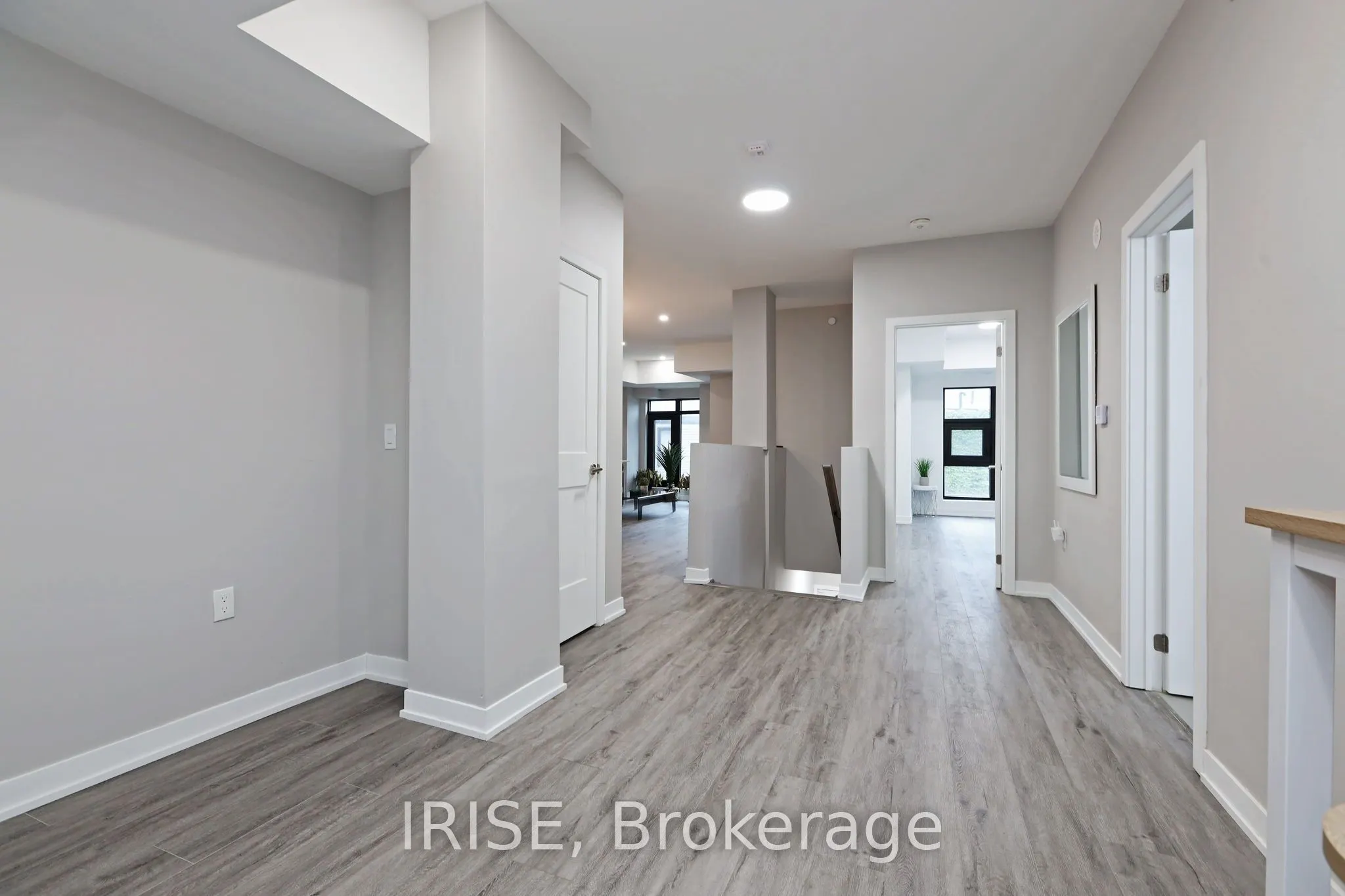 485 Logan Avenue S, #207