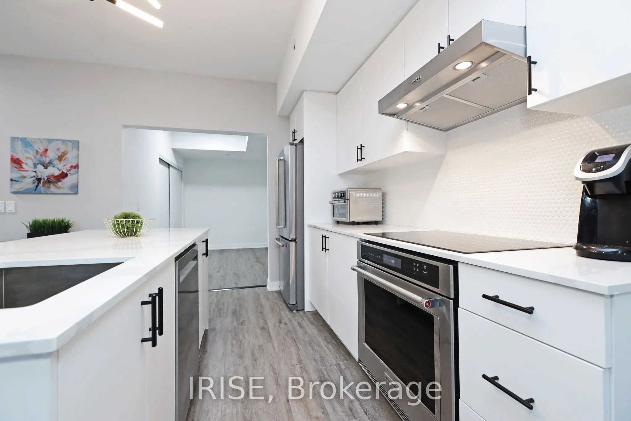 485 Logan Avenue S, #207