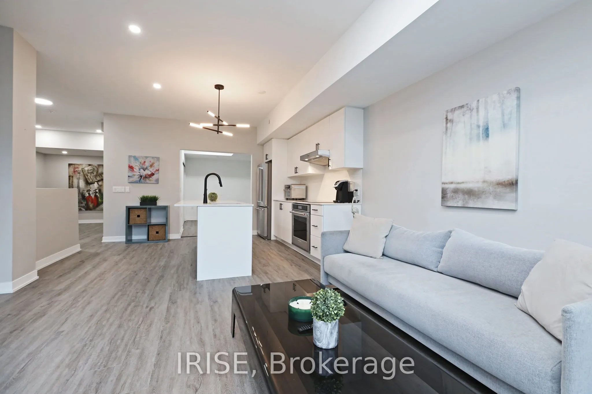 485 Logan Avenue S, #207
