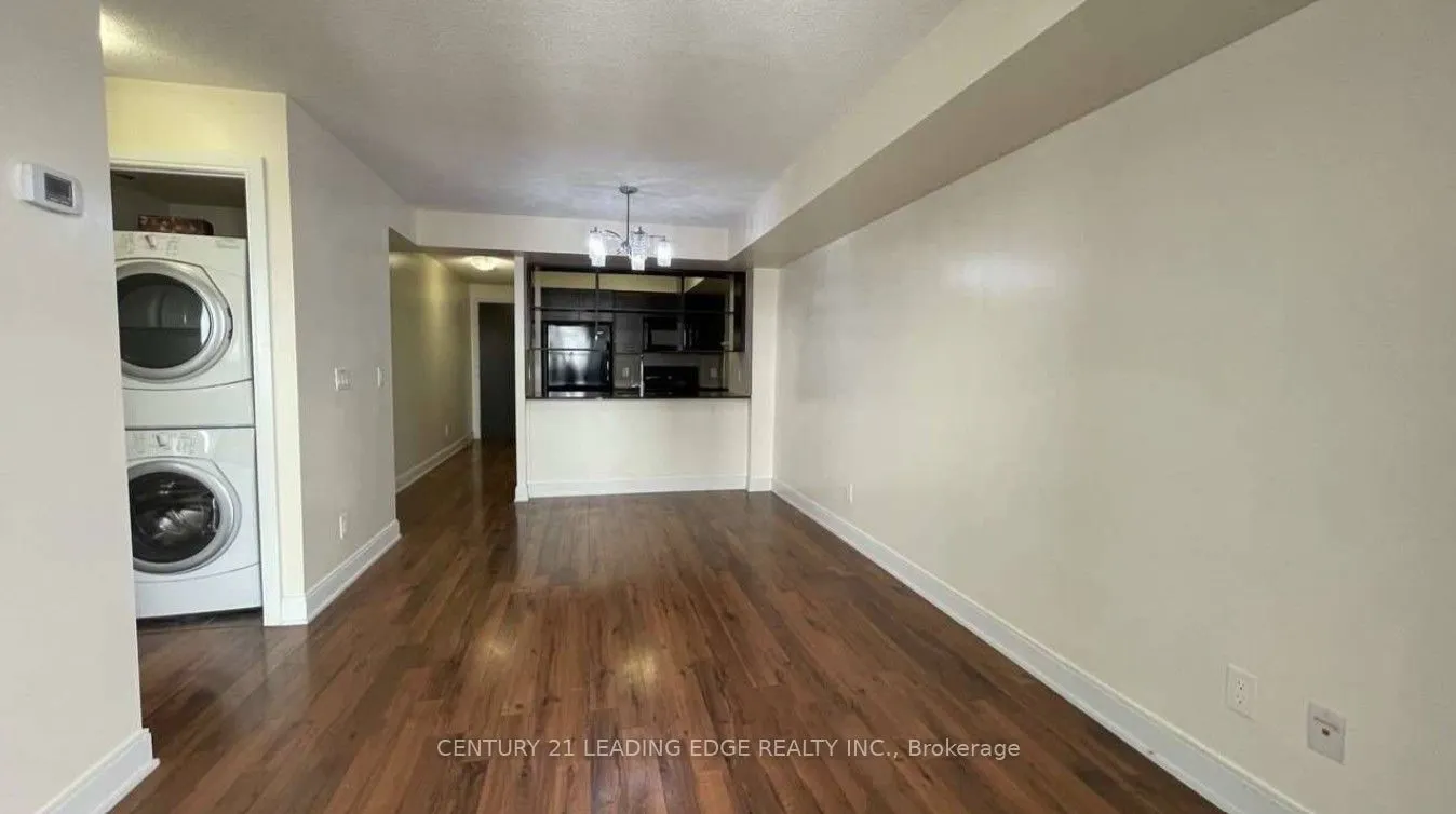 125 Village Green Square, #2108