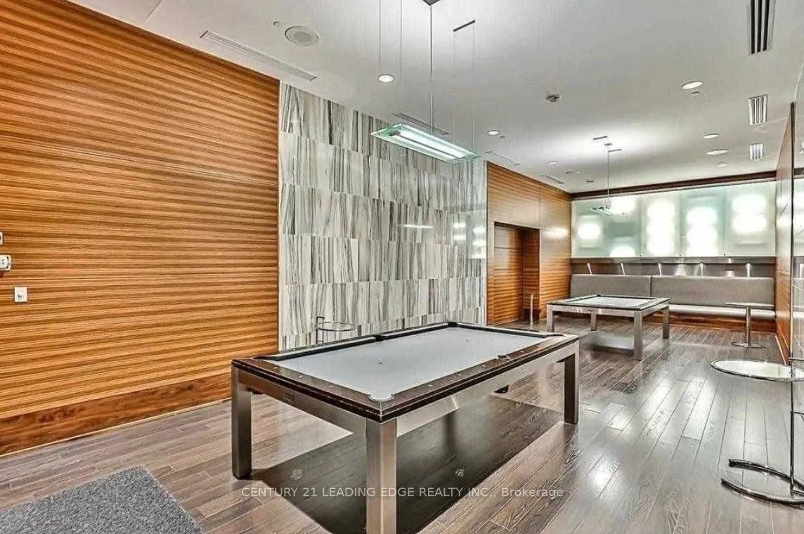 125 Village Green Square, #2108