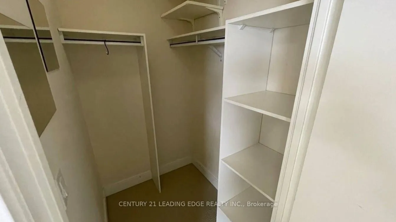 125 Village Green Square, #2108