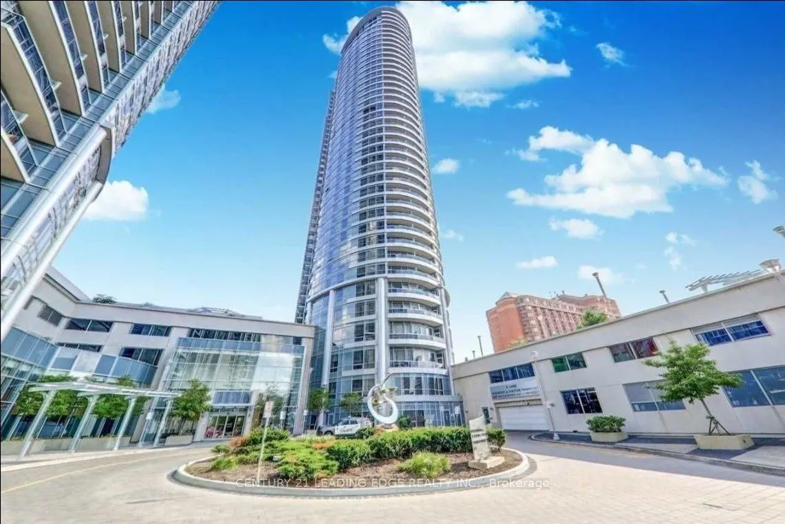 125 Village Green Square, #2108