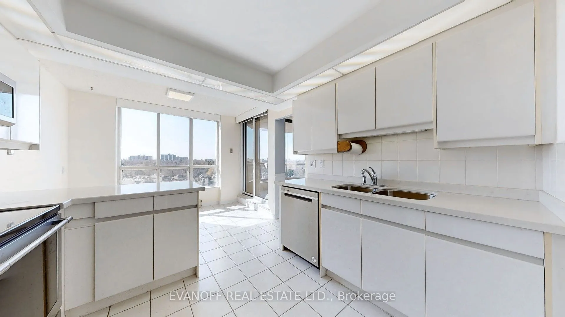 10 Guildwood Parkway, #1030