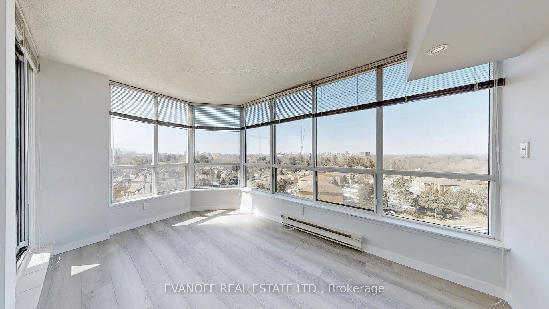 10 Guildwood Parkway, #1030