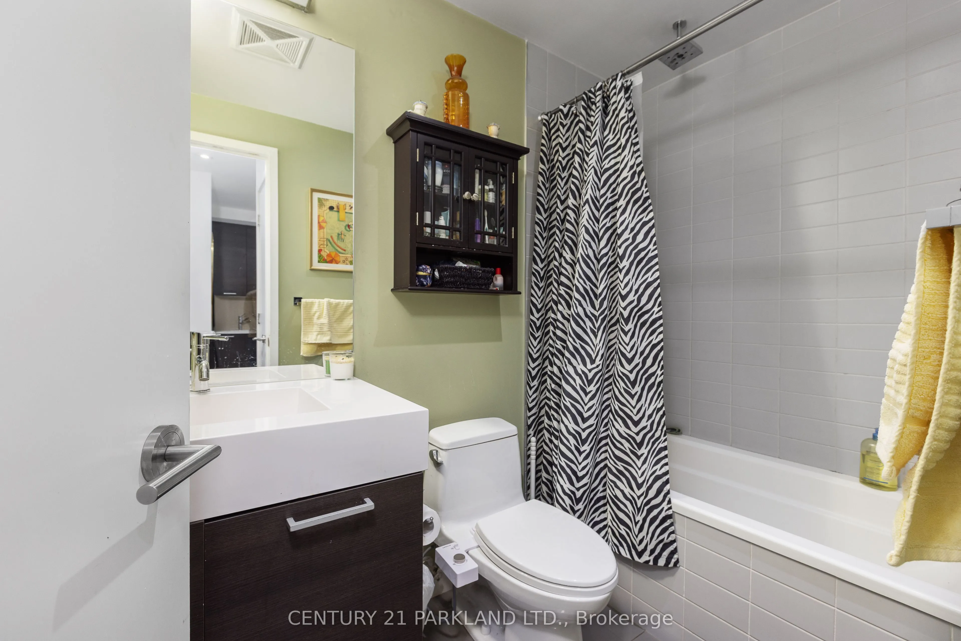 90 Broadview Avenue, #720