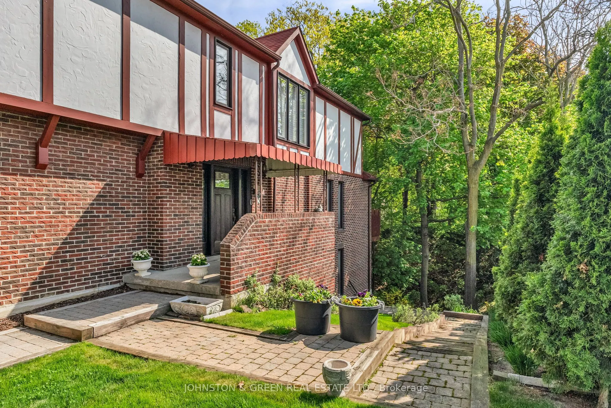 1 Woodvale Crescent