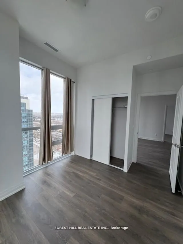10 MEADOWGLEN Place, #PH02