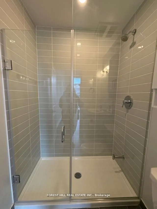 10 MEADOWGLEN Place, #PH02