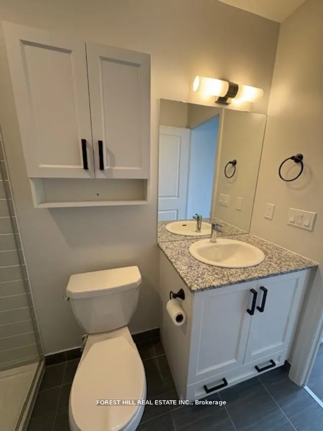 10 MEADOWGLEN Place, #PH02