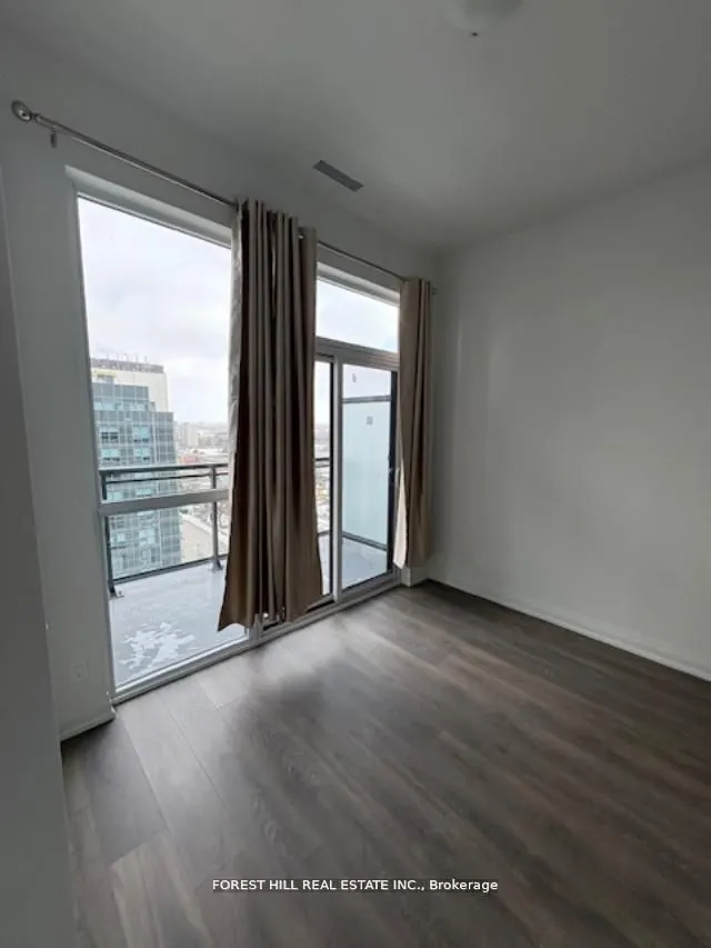 10 MEADOWGLEN Place, #PH02