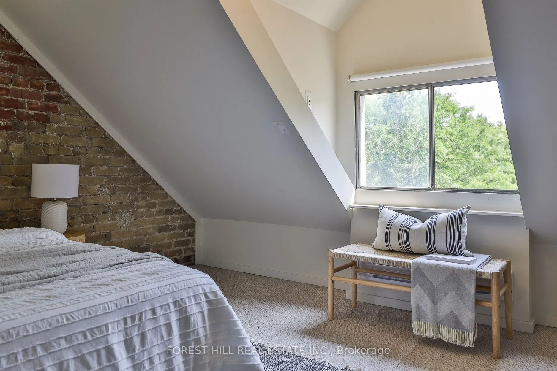 76 Sparkhall Avenue
