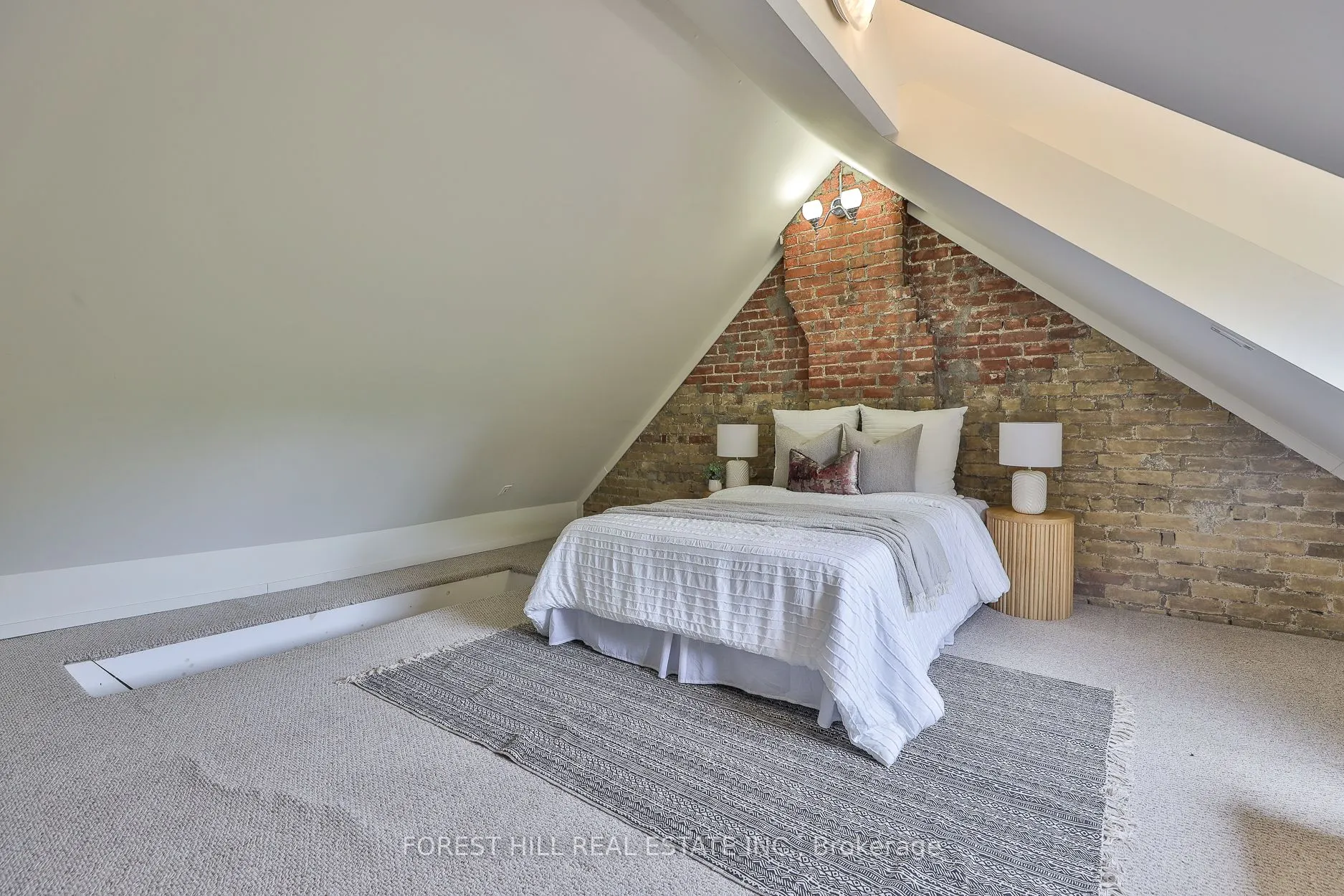 76 Sparkhall Avenue