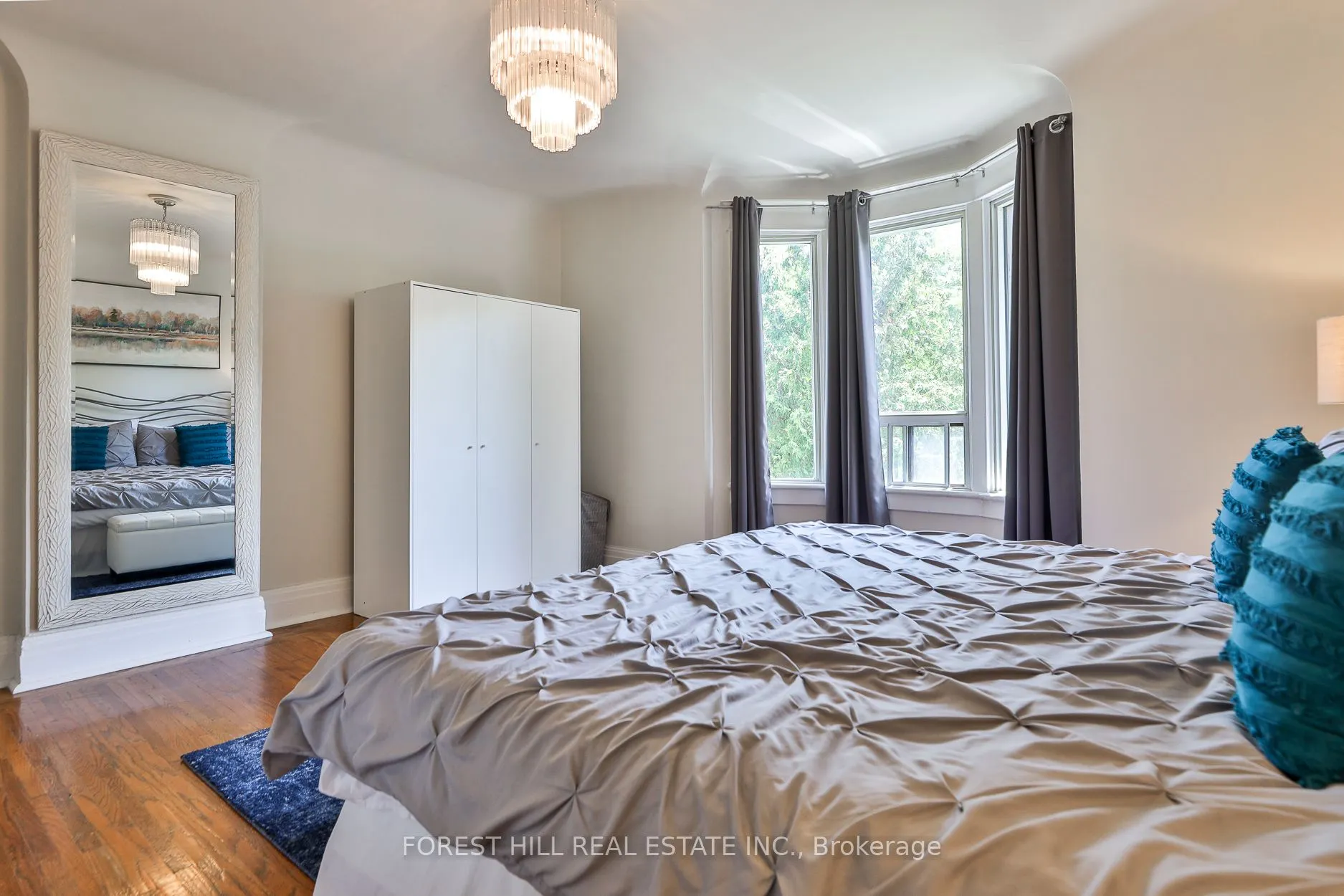 76 Sparkhall Avenue