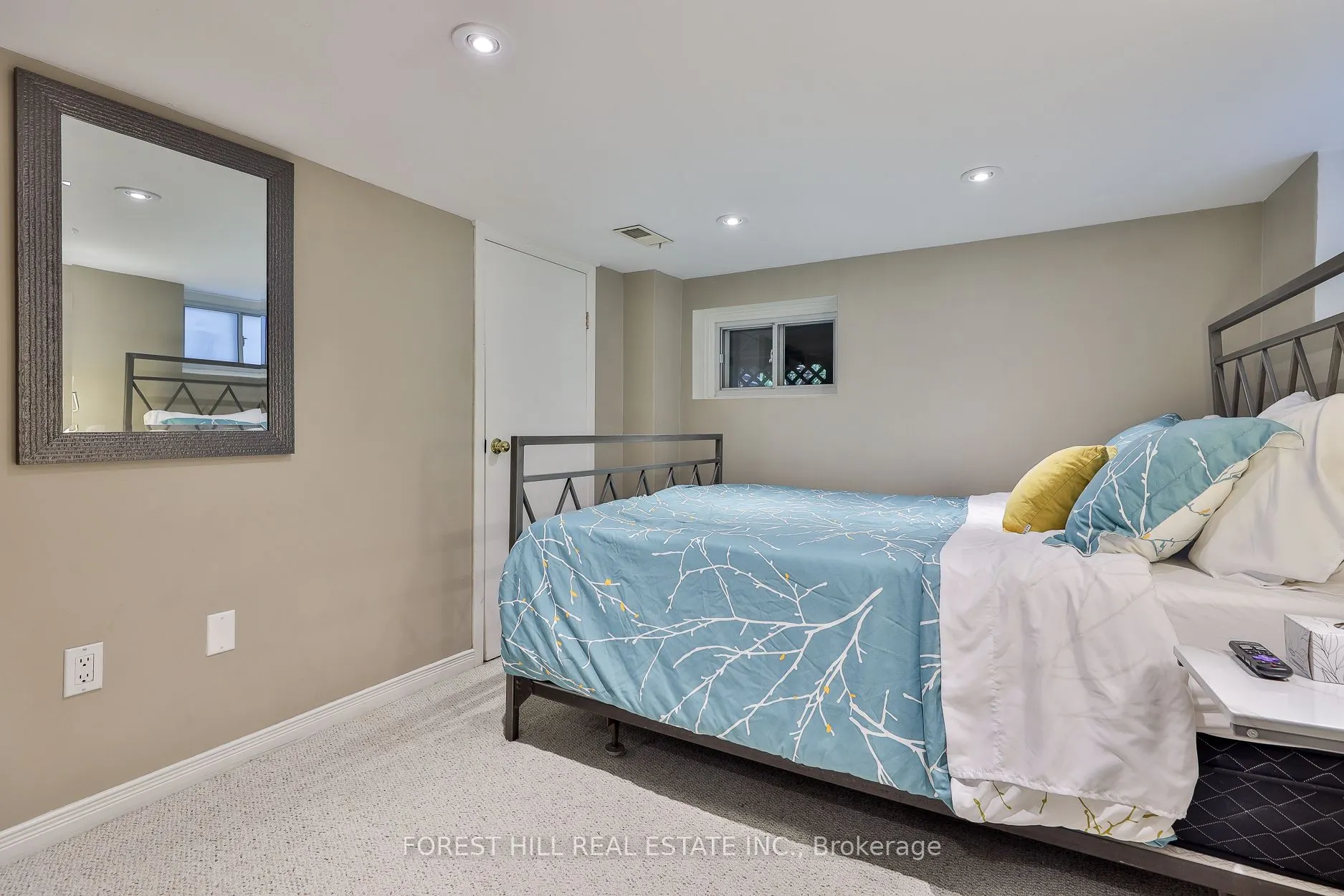 76 Sparkhall Avenue
