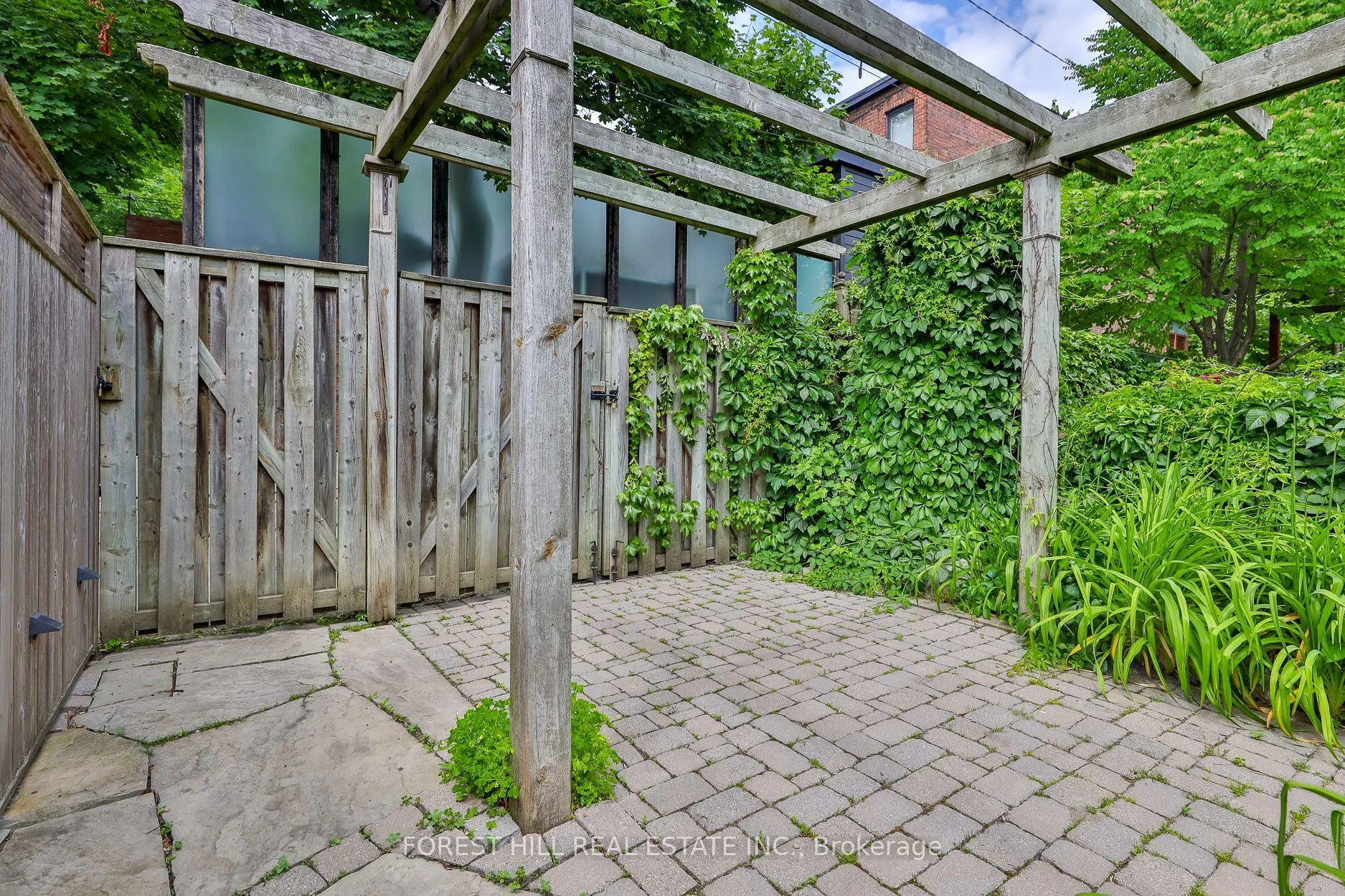 76 Sparkhall Avenue