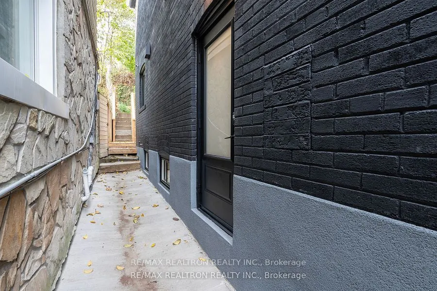 254 Hastings Avenue