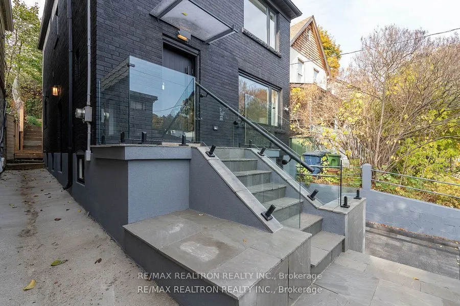 254 Hastings Avenue