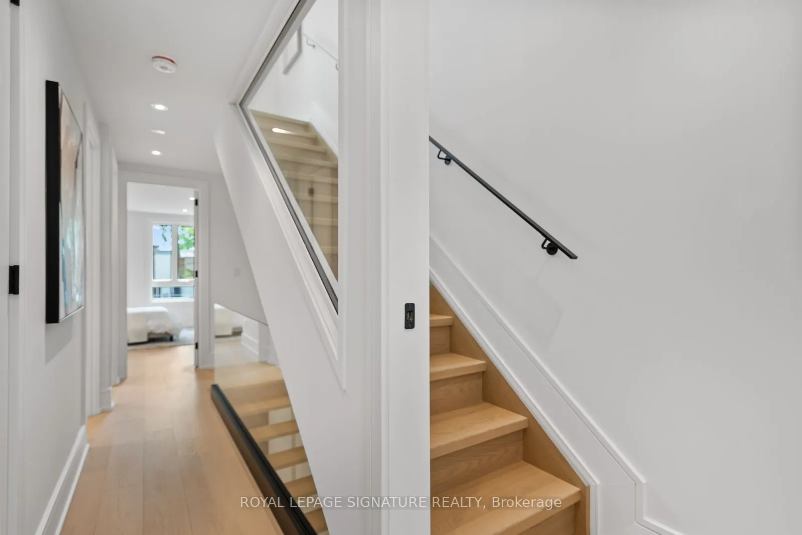 11 Victor Avenue