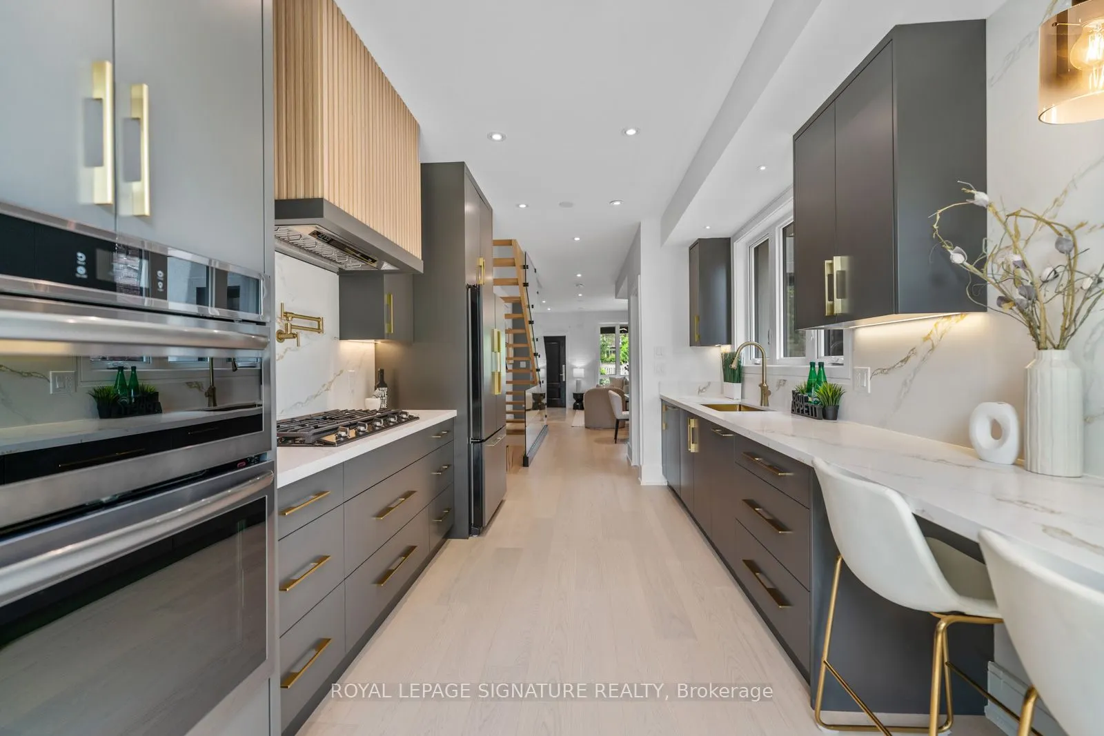 11 Victor Avenue