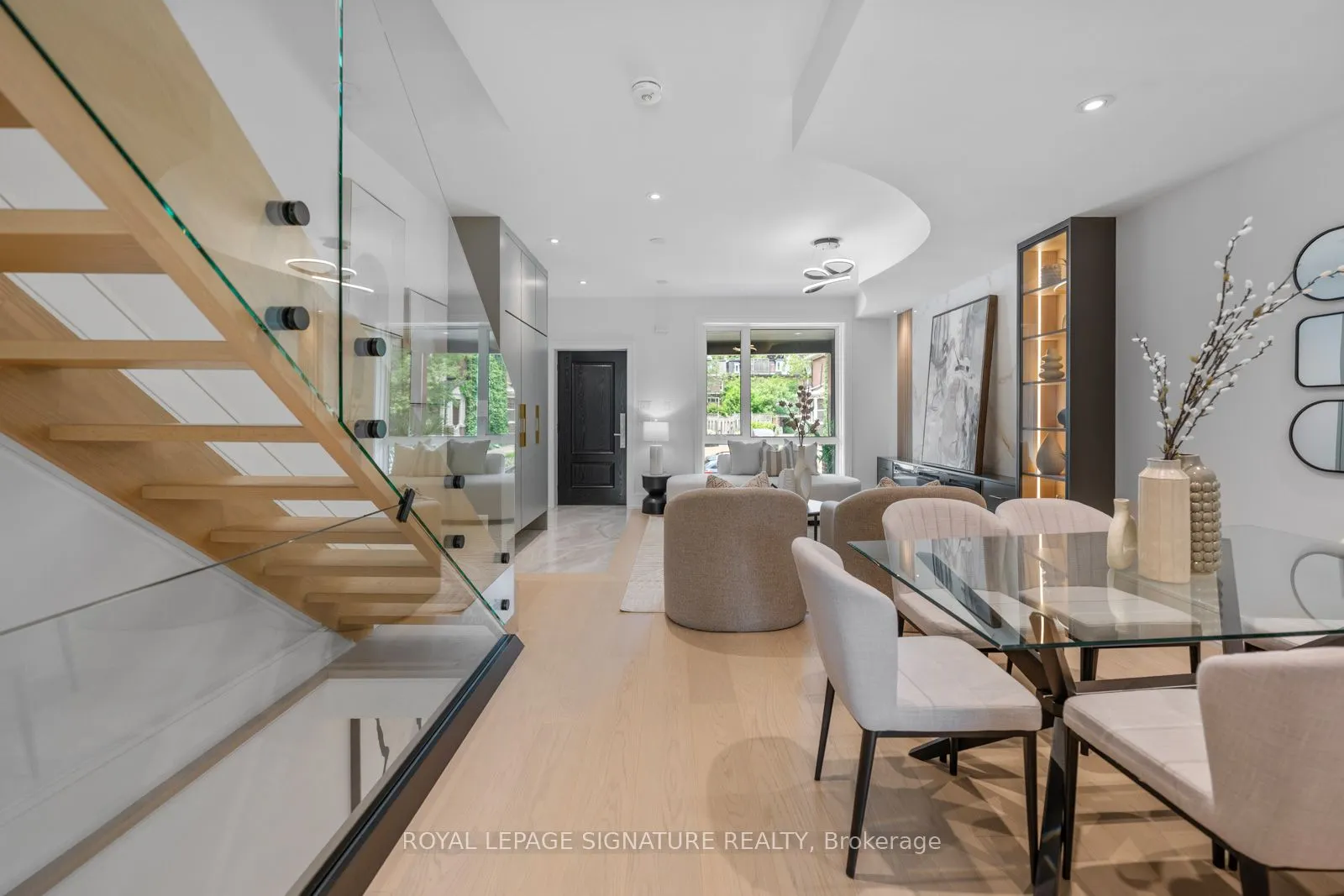 11 Victor Avenue