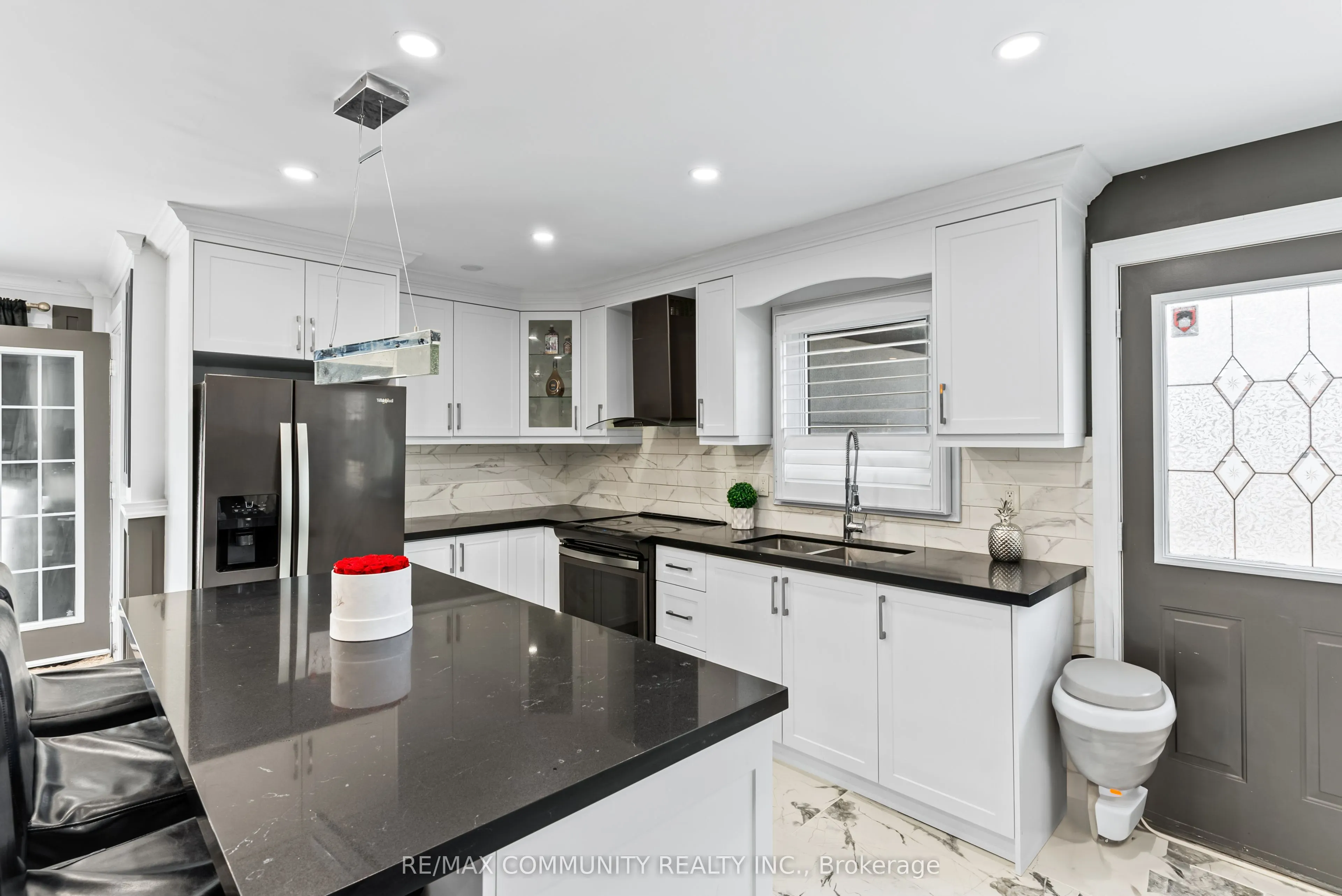 114 Panter Crescent