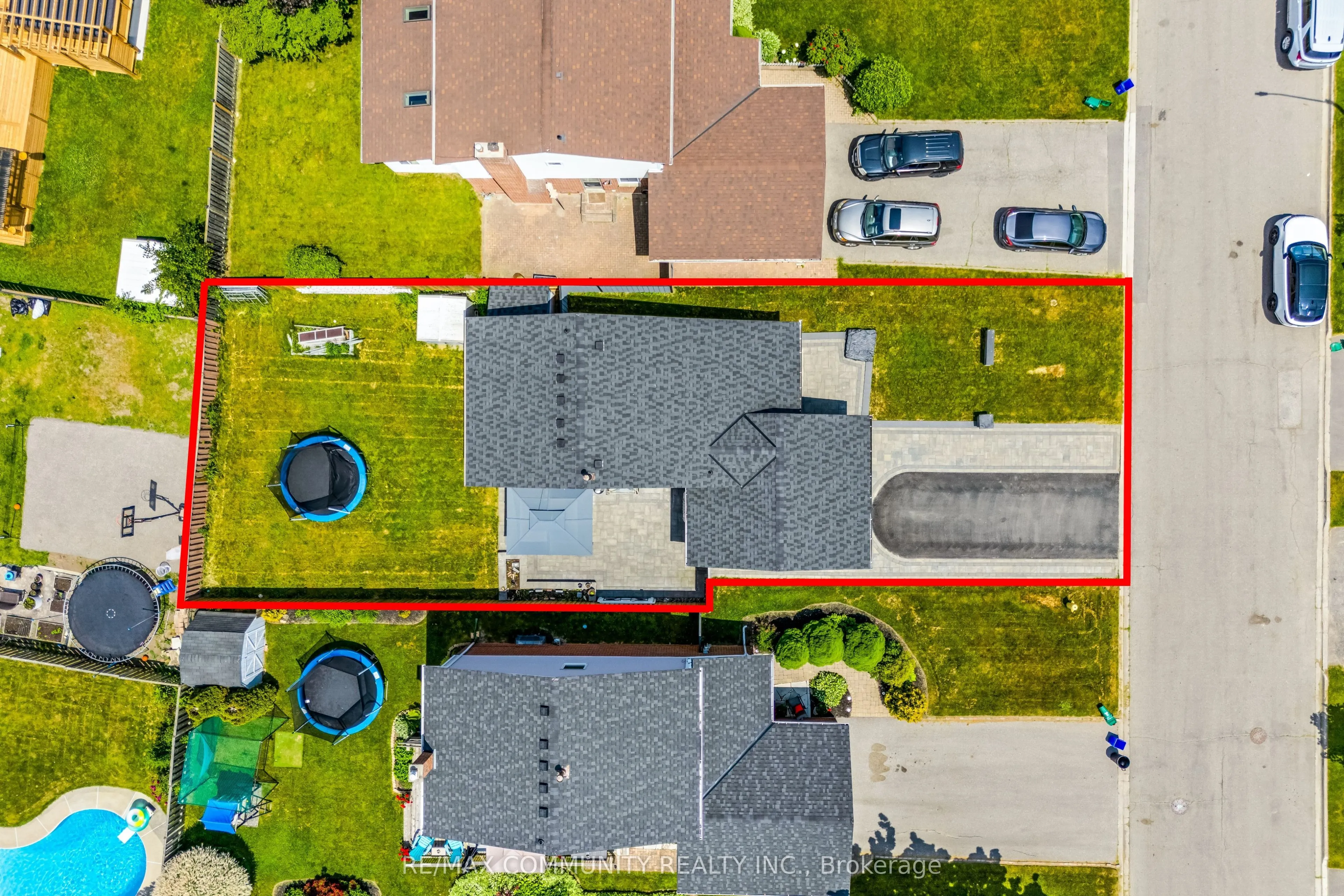 114 Panter Crescent
