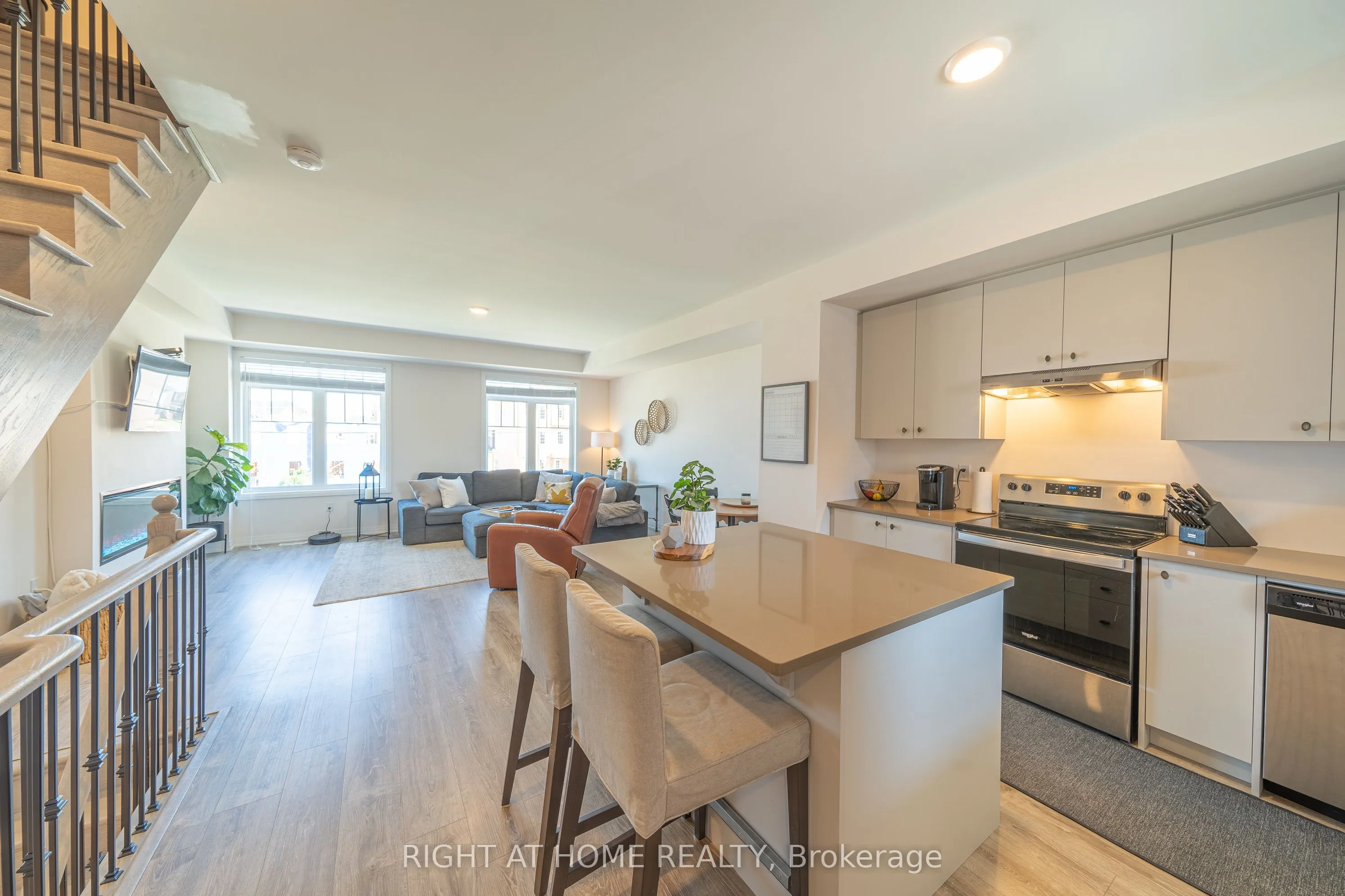 50 Ambereen Place