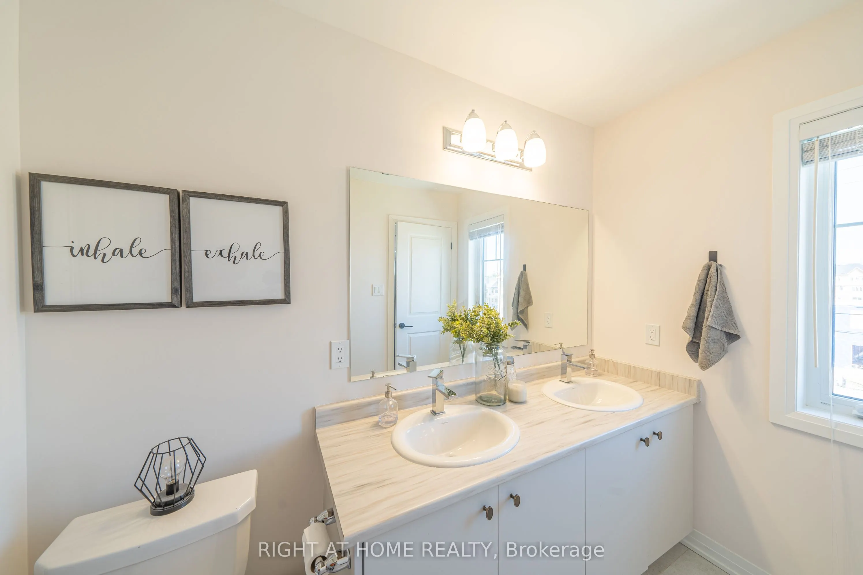 50 Ambereen Place