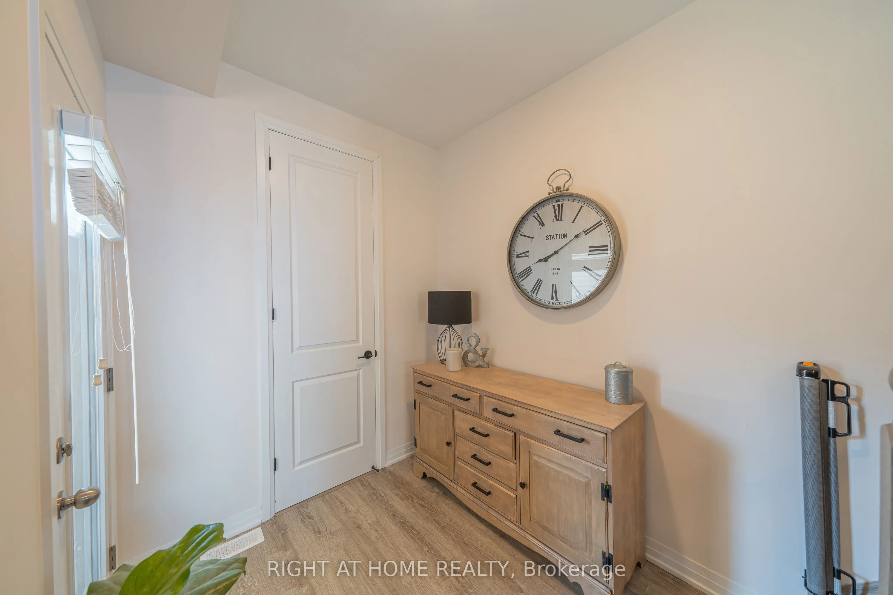 50 Ambereen Place