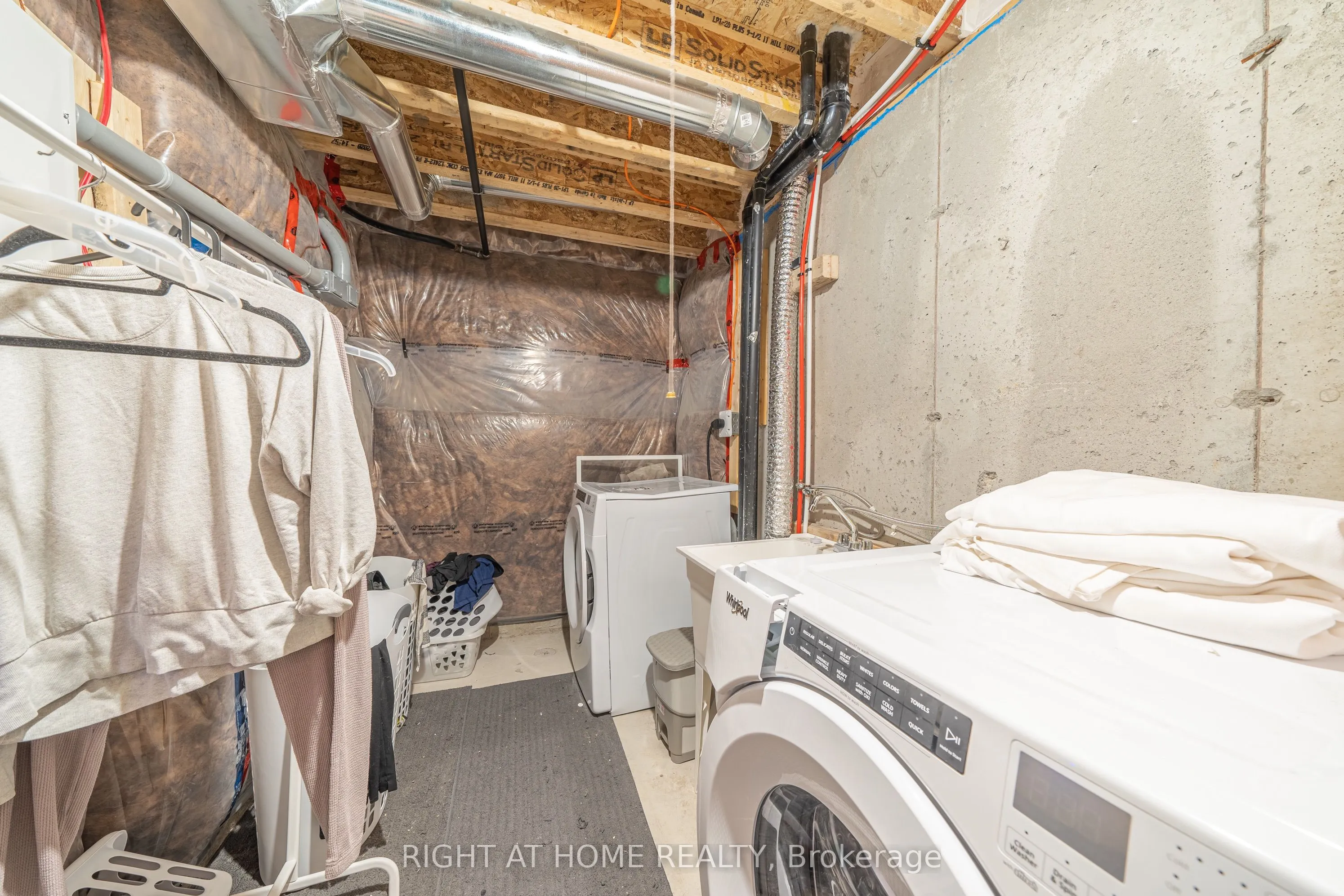 50 Ambereen Place