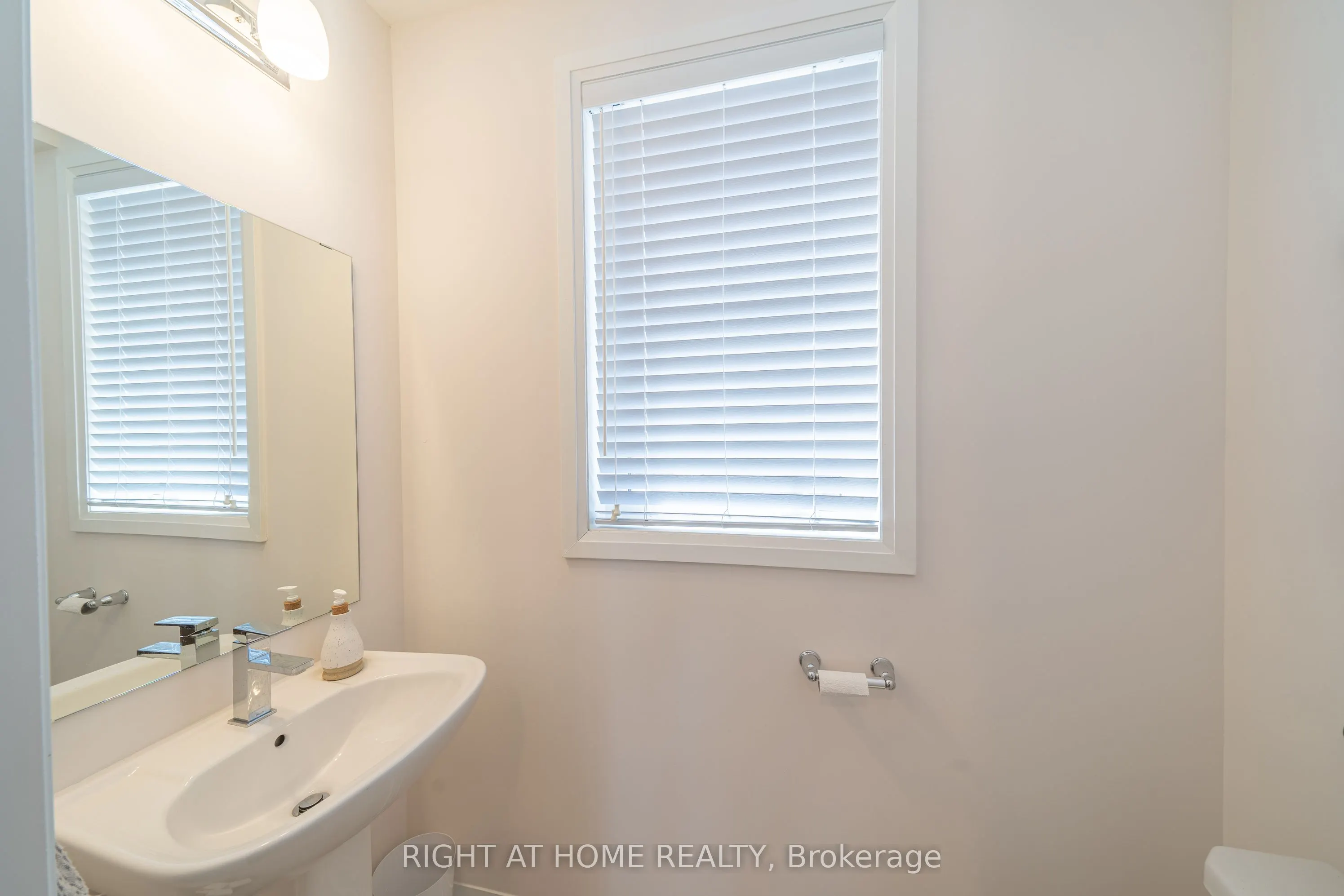 50 Ambereen Place