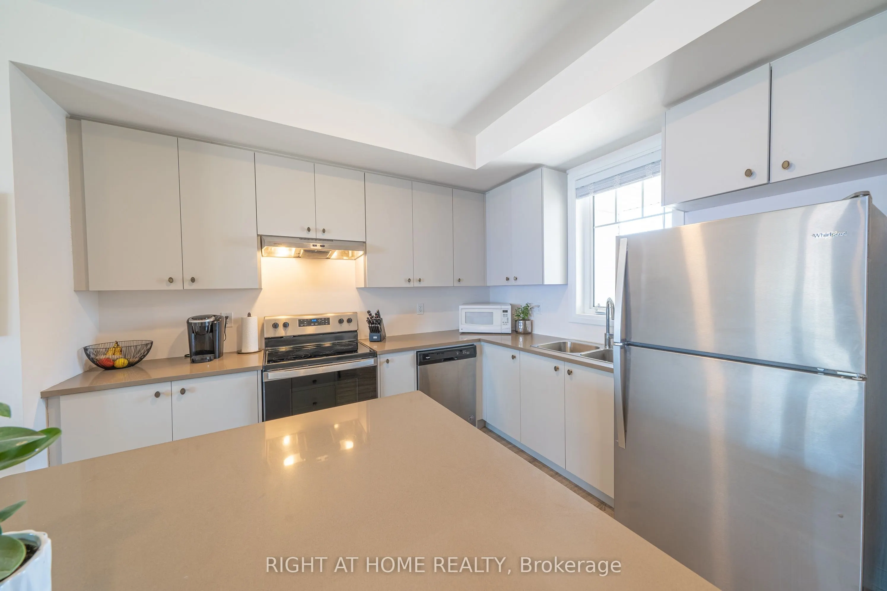 50 Ambereen Place