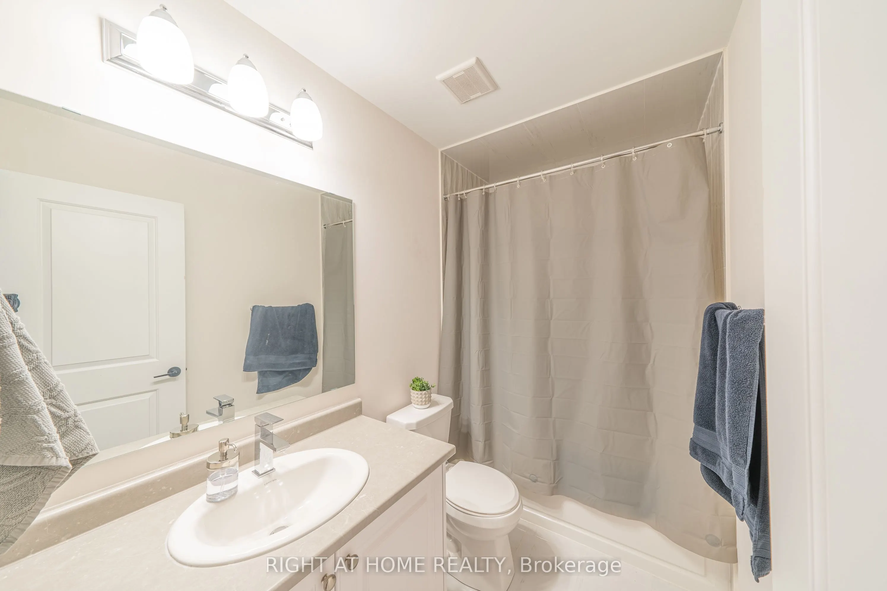 50 Ambereen Place