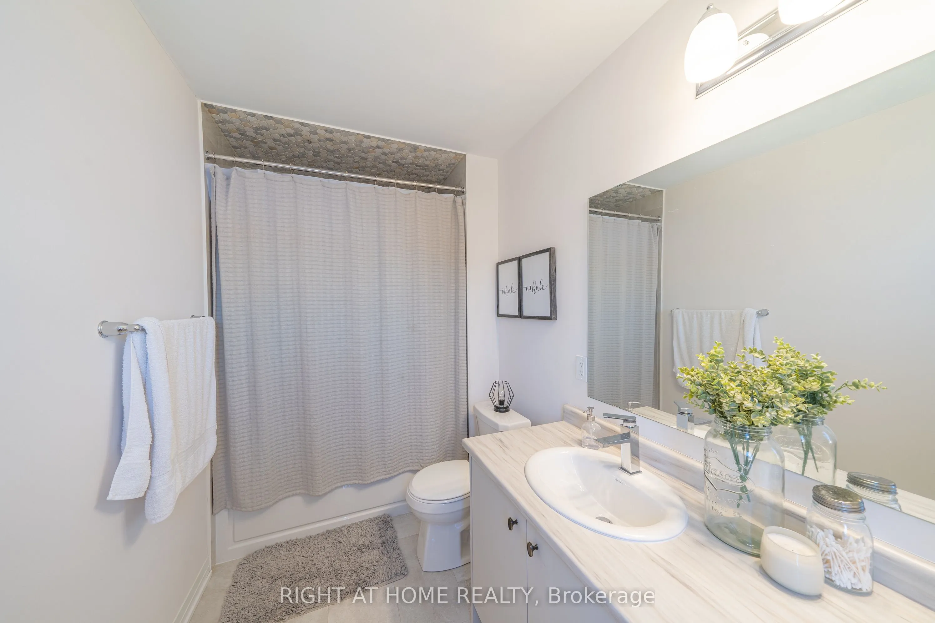 50 Ambereen Place