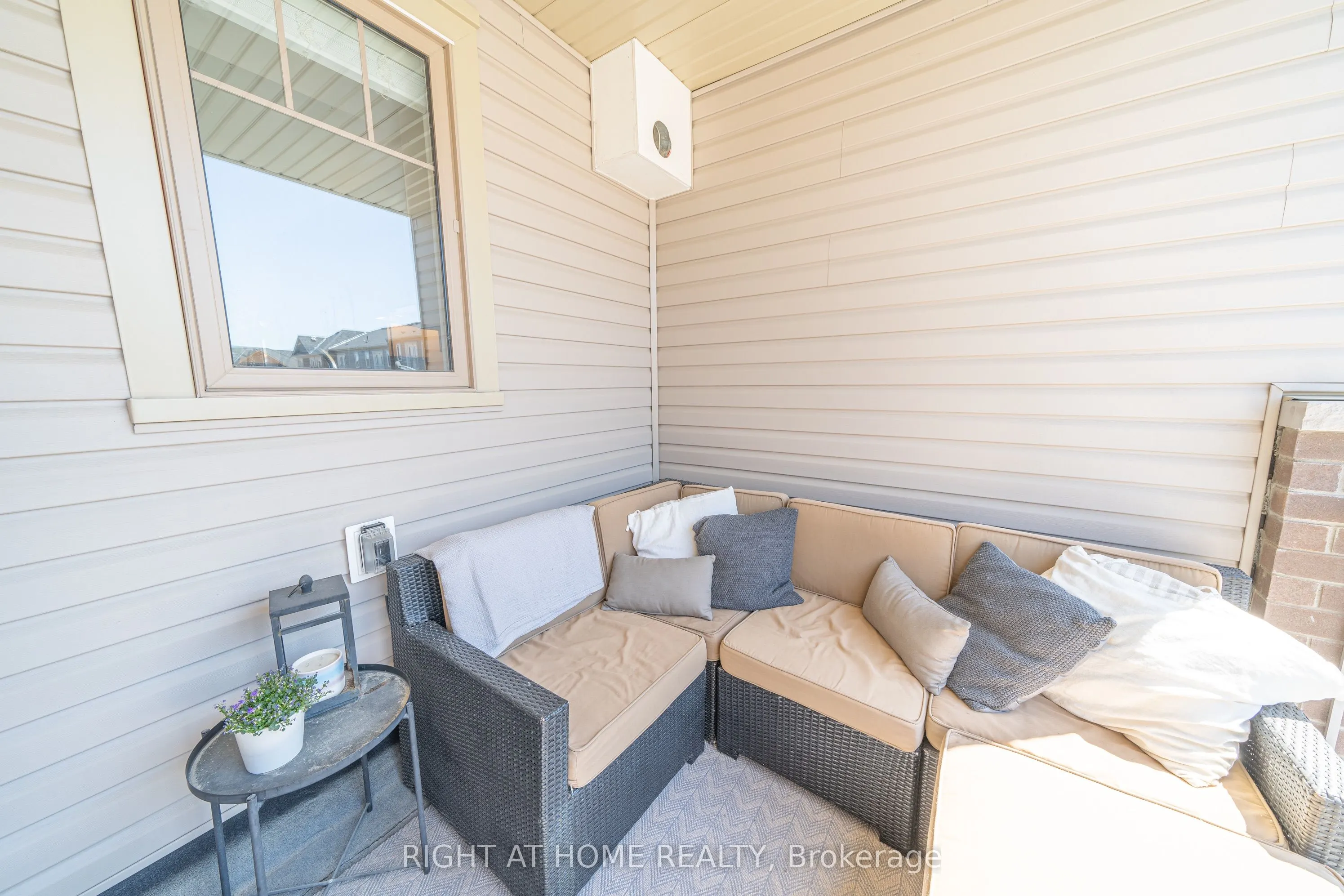 50 Ambereen Place