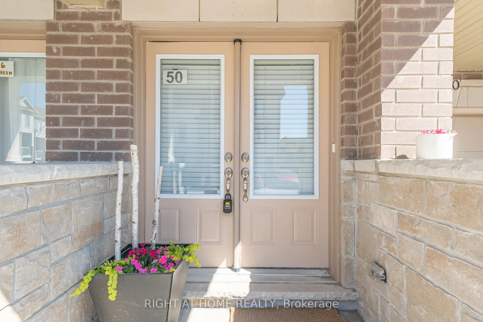 50 Ambereen Place