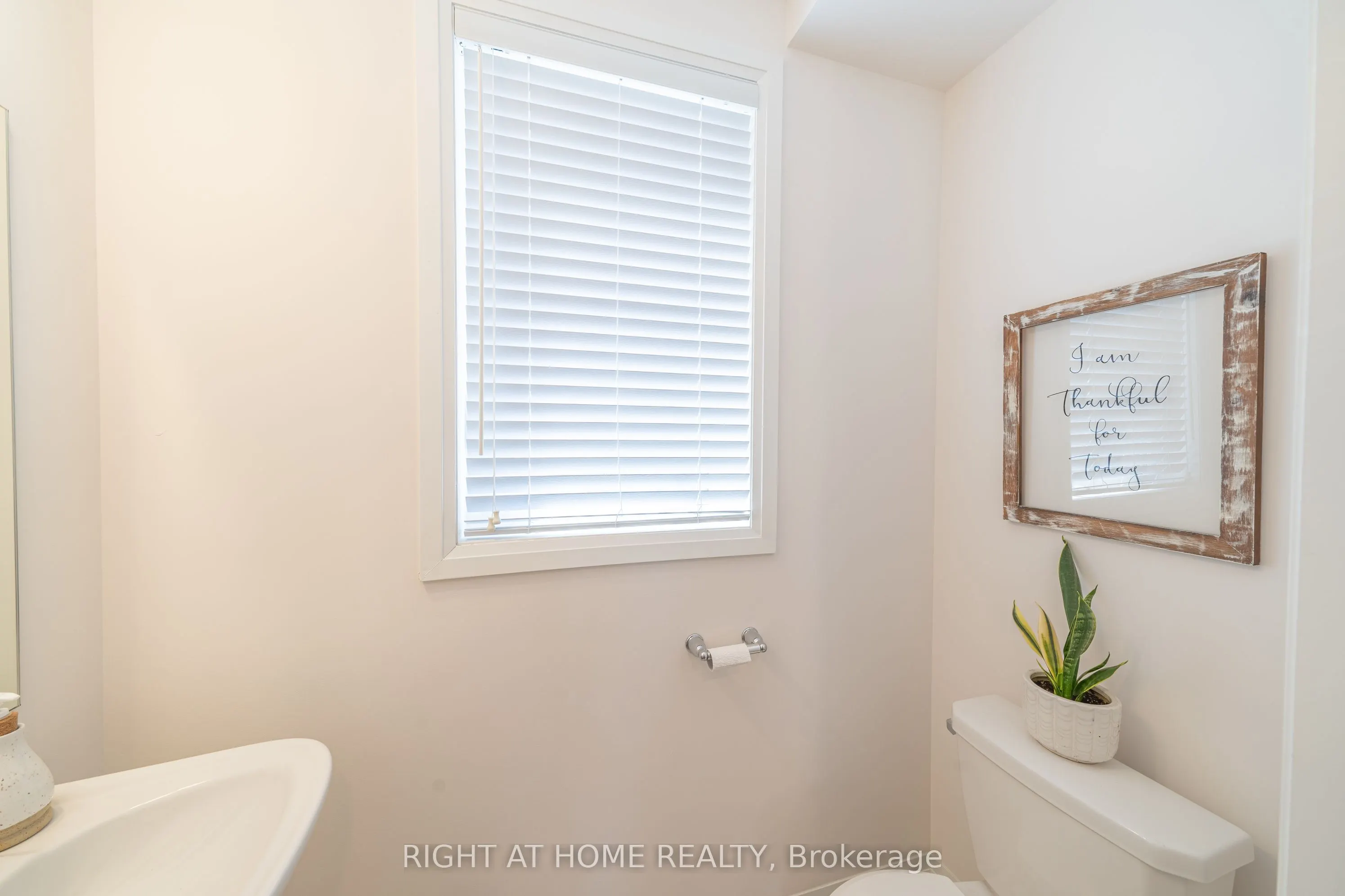 50 Ambereen Place