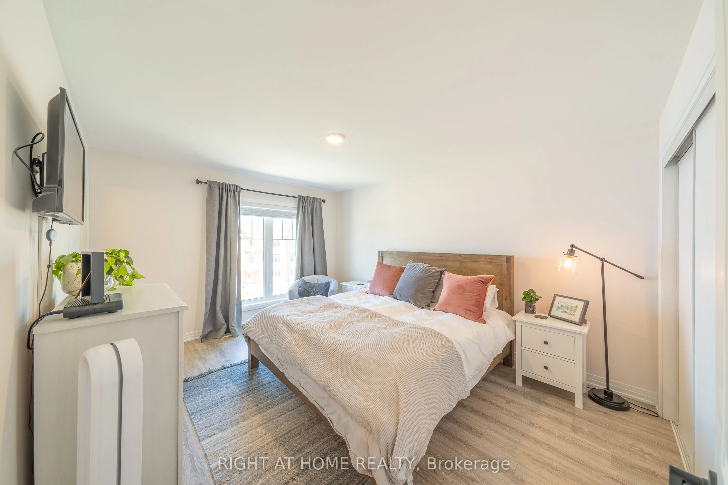 50 Ambereen Place