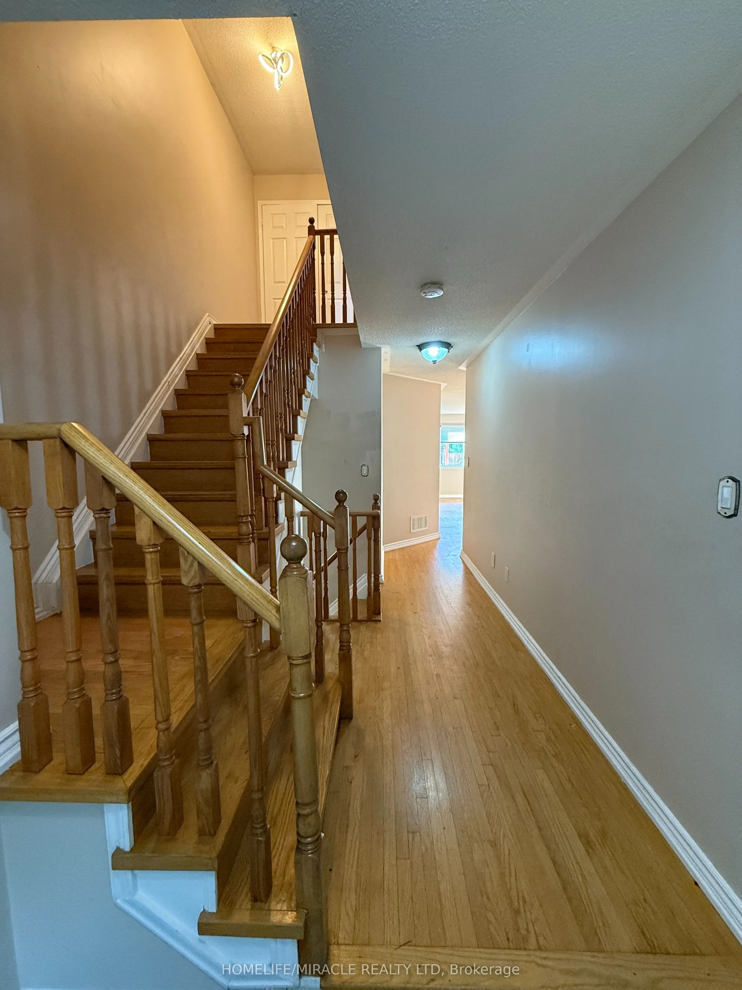 10 Wuthering Heights Road