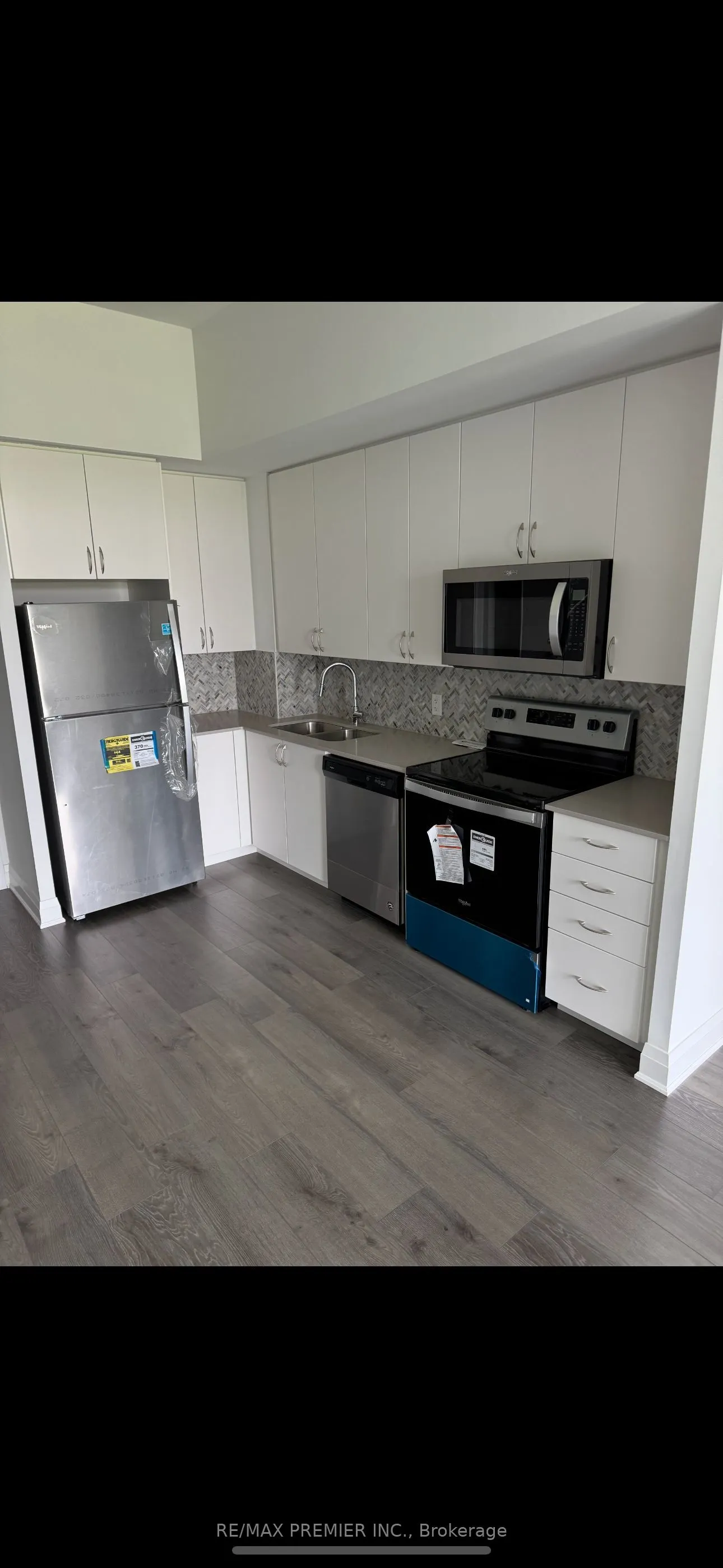 3220 Sheppard Avenue E, #423